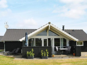 Lovely Holiday Home in Hadsund with Sauna, Øster Hurup